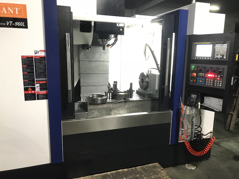CNC MACHINING CENTER WITH 4TH AXIS ROTARY TABLE