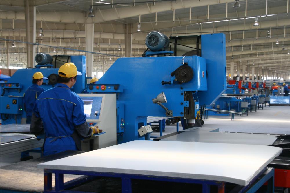 Solar water heater production line (9)