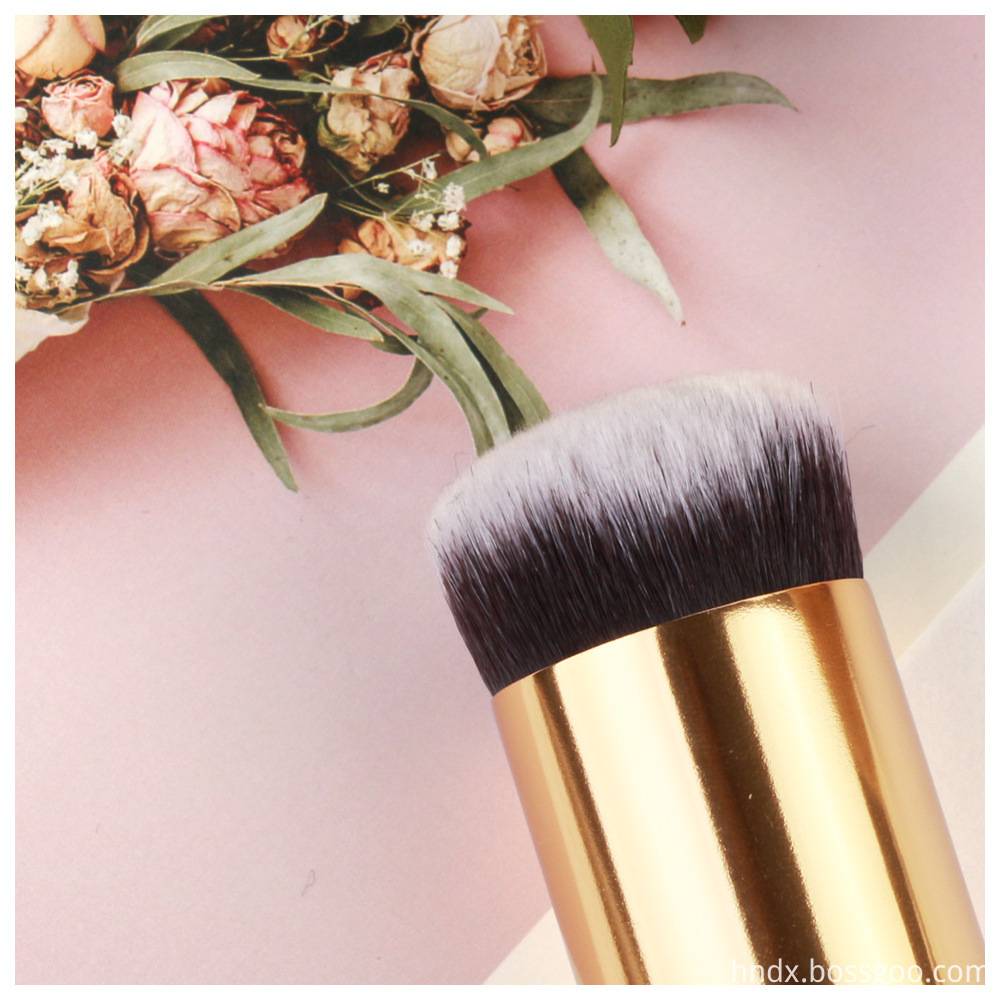 Single Foundation Makeup Brush 3