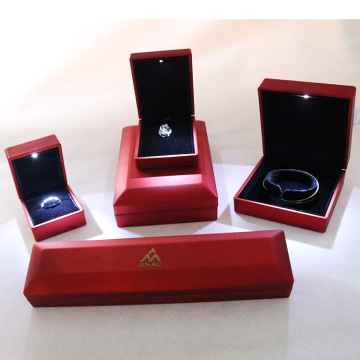 Delicate red jewelry box set with velvet insert