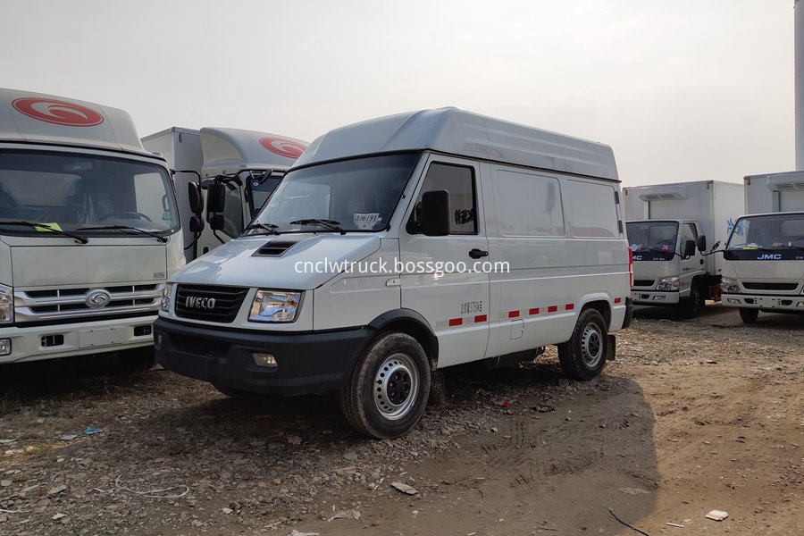 iveco refrigerated car
