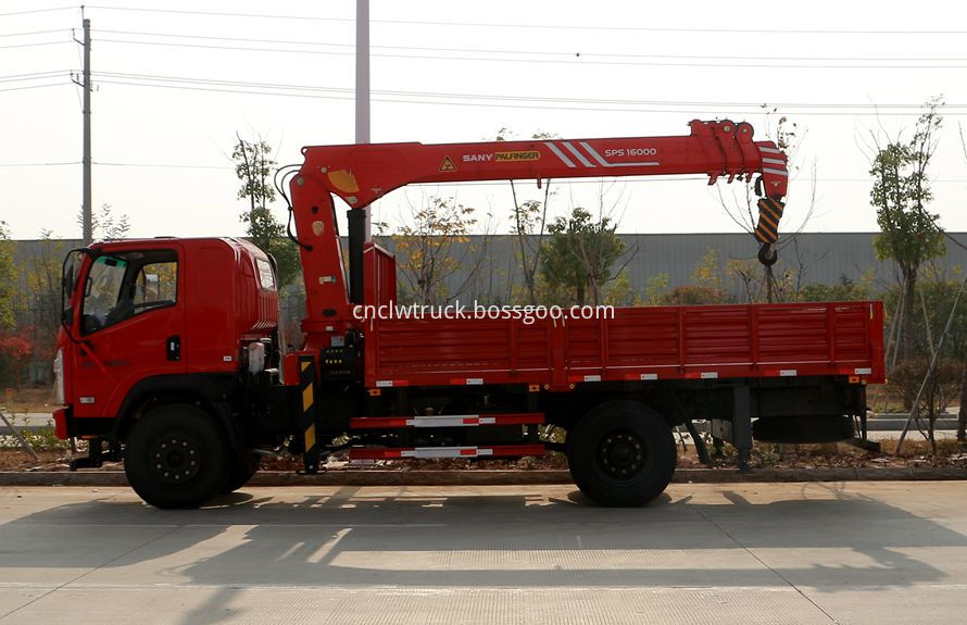 rear mounted crane truck 4