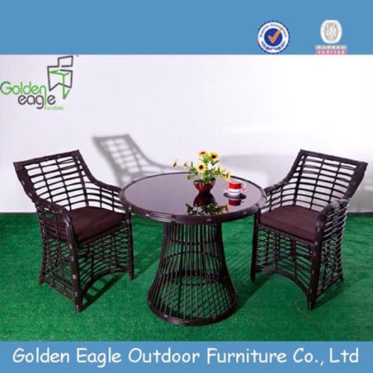 General Use Dining Set Wicker Table and Chairs