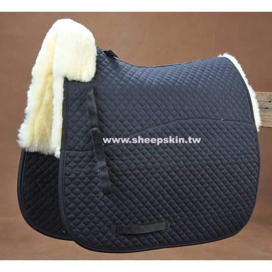 Sheepskin saddle pads with quilted cloth