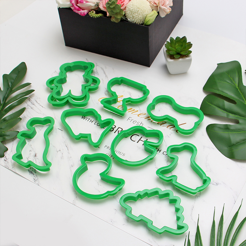 plastic animal cookie cutter set 