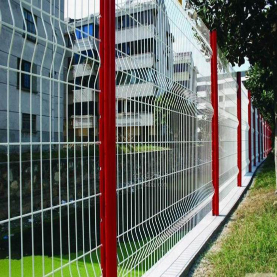 Outdoor welded wire mesh fence