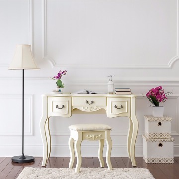 Makeup Table With 3 Mirrors And 5 Organization Drawers