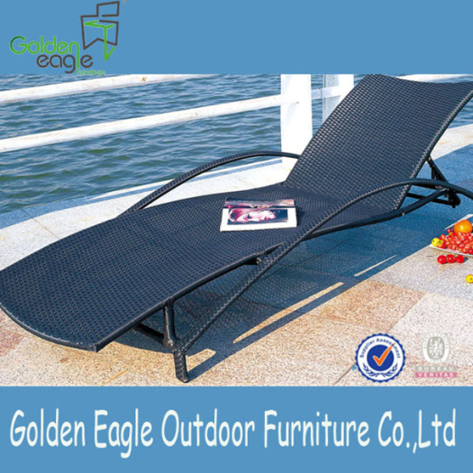 Rattan Outdoor Furniture Beach Chair Plastic sunbed
