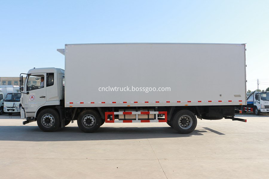 dongfeng refrigerator van truck 1