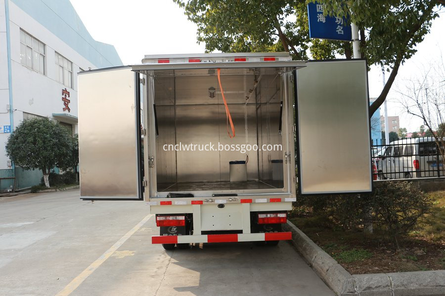 Medical waste transport vehicle 5