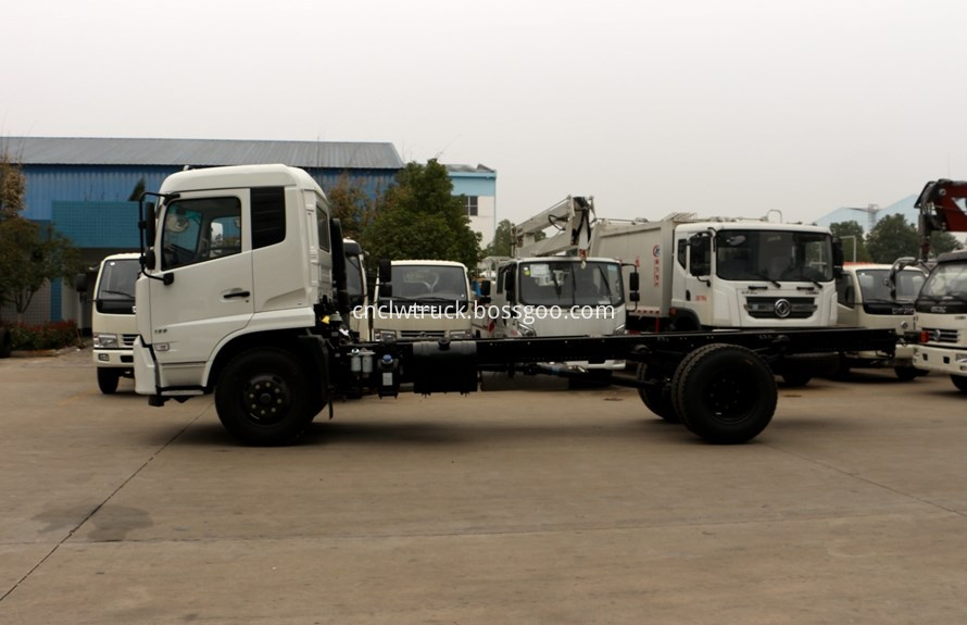 water spray truck  chassis 2