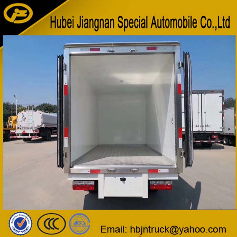 Dongfeng Refrigerated Freezer Truck