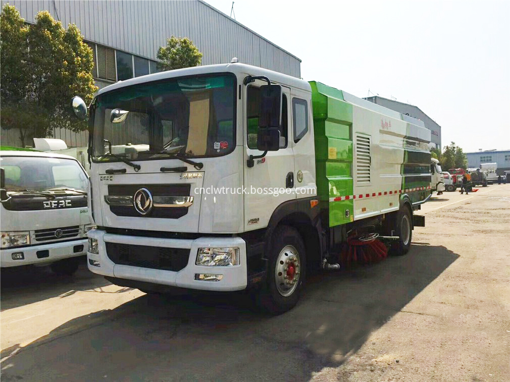 vacuum road sweeper truck 1