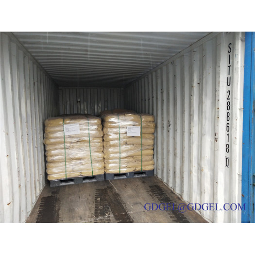 Fine performance organophilic clay for drilling