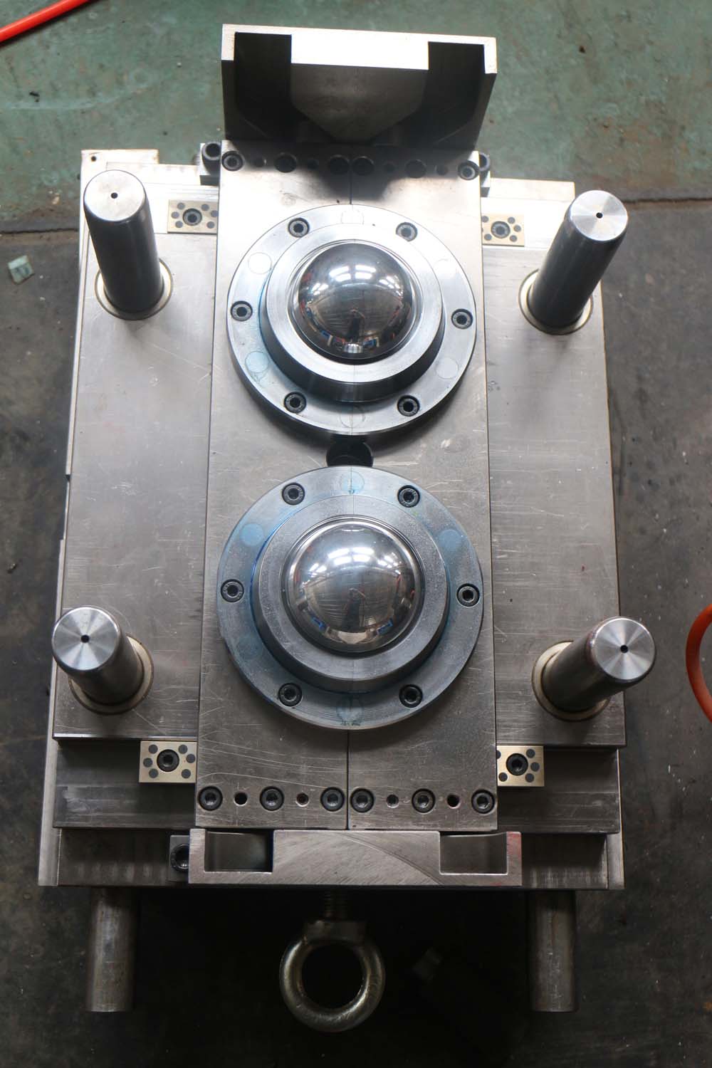 PET Preform Mold