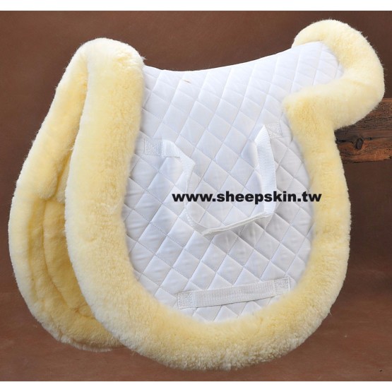 Jumping saddle pads with sheepskin