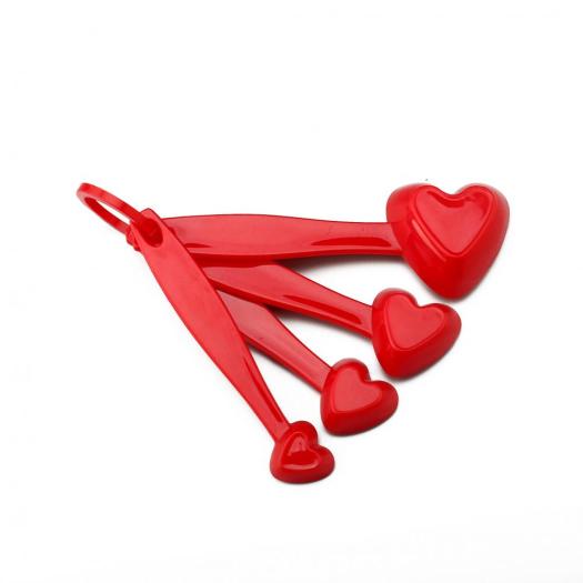 Plastic Heart Shaped Measuring Spoons
