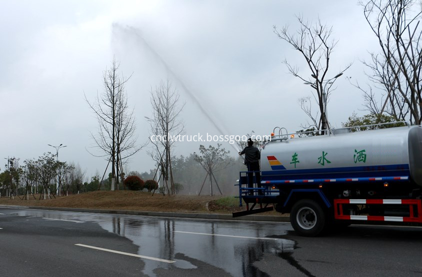 water carrying truck in action 4