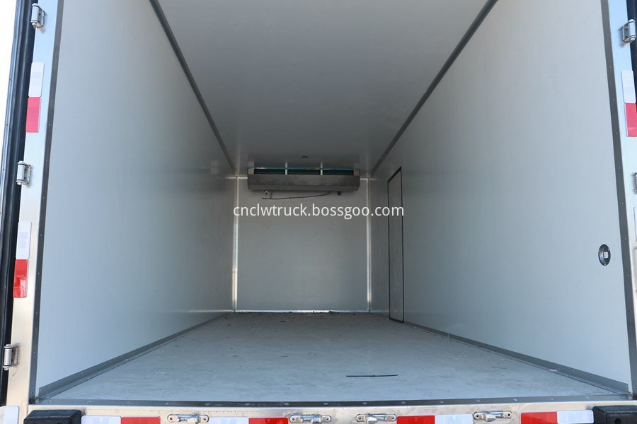 dongfeng refrigerator van truck 6
