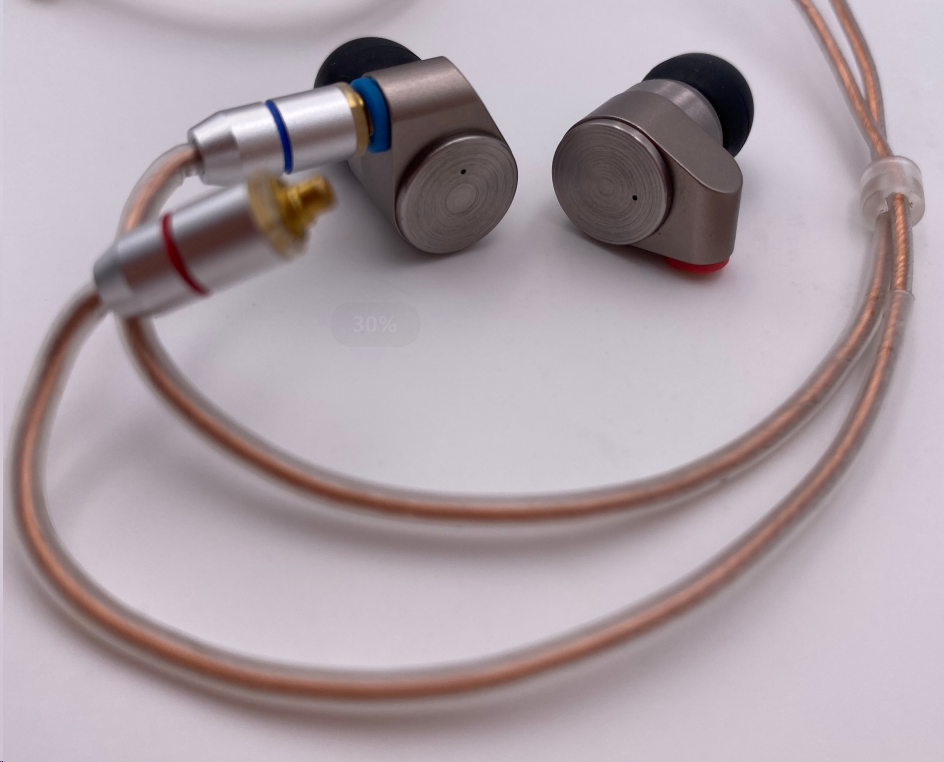 in Ear Headphone with Detachable Cable