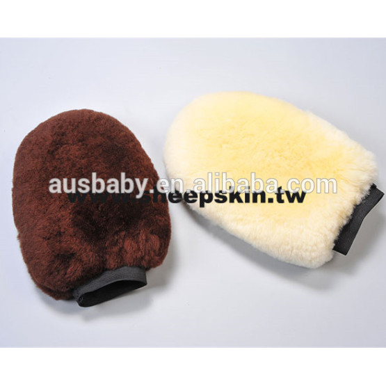 High quality Merino sheepskin horse grooming gloves