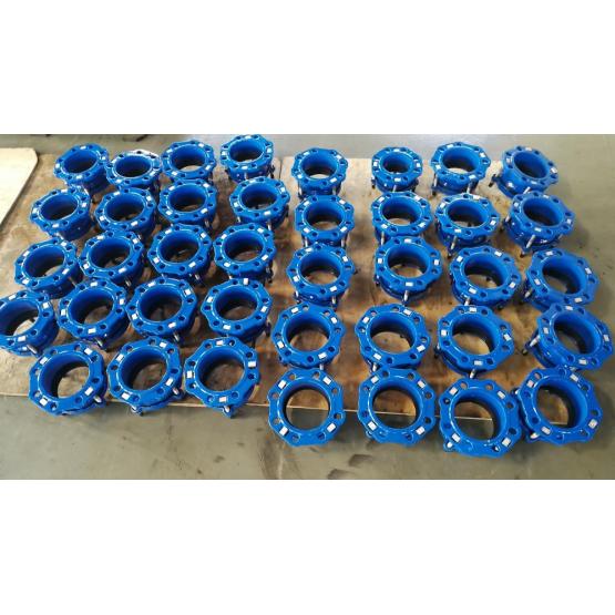 Wide tollerance cast flange adaptor