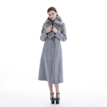 Fashionable grey cashmere winter coat