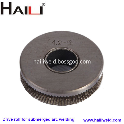 Drive roll for submerged arc welding