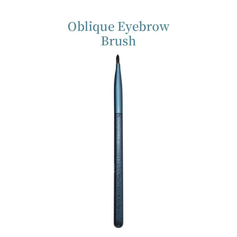 Oblique Eyebrow Brush