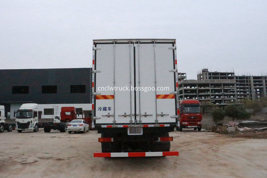 refrigerator van truck for meat and fish 3