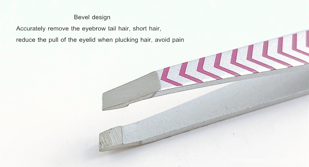 Slanted Eyebrows