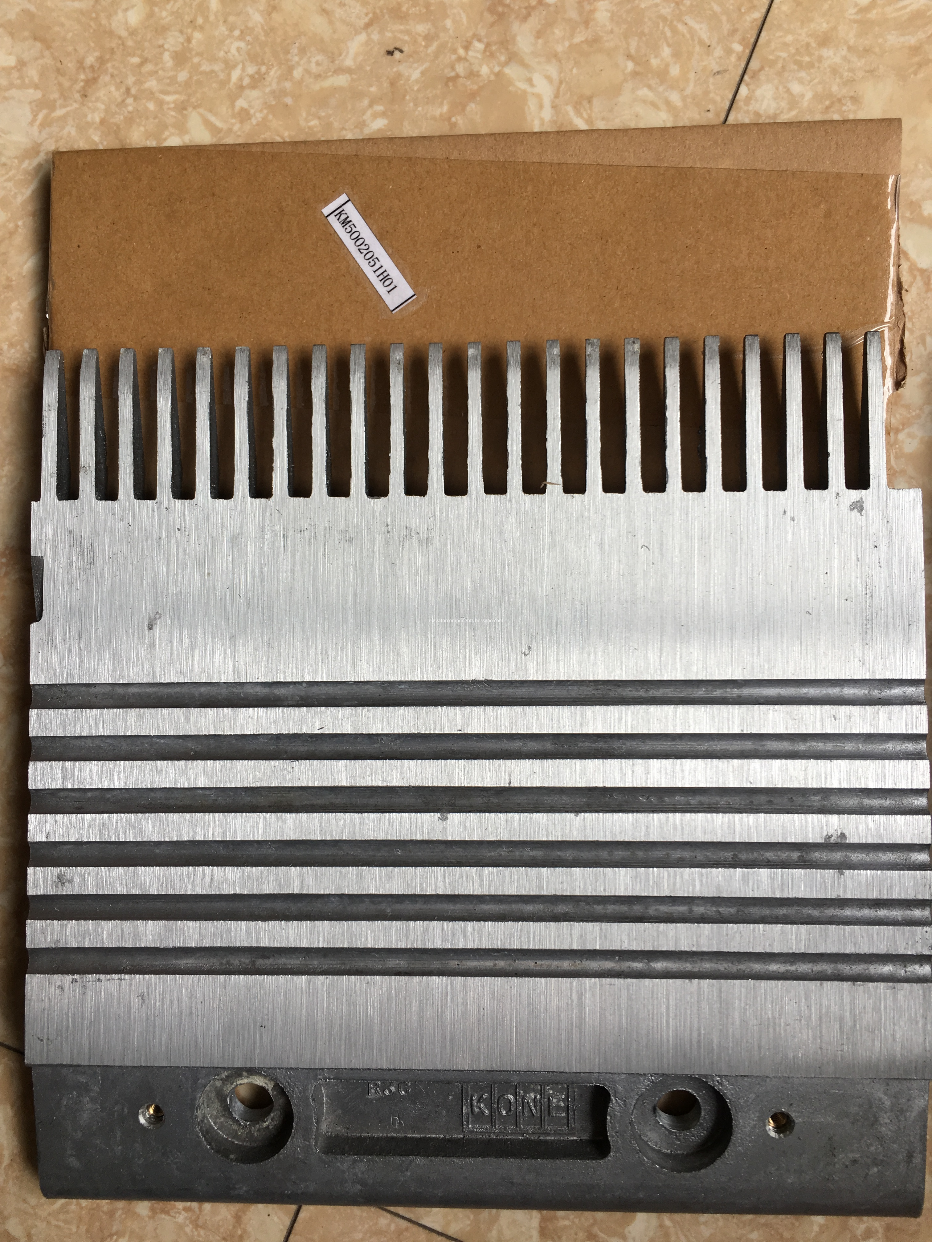 R3C Aluminium Alloy Combs for KONE Escalators, Right