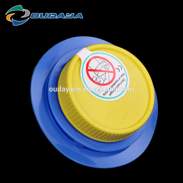 Plastic valve for urinary catheter