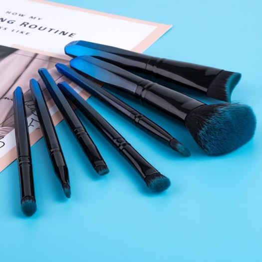 7-piece makeup brush set eyeshadow foundation liquid eyeliner lip makeup brush ladies cosmetic makeup tools