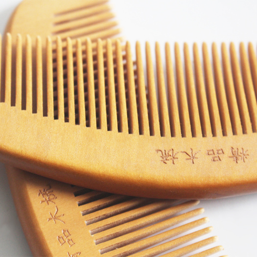 Fine Wood Comb Antistatic
