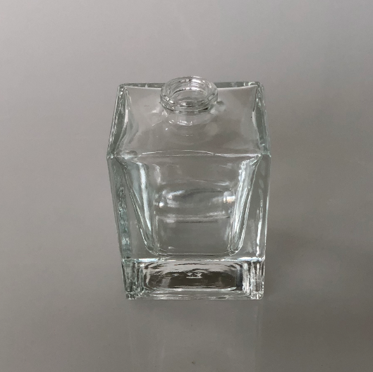 LTP4015 Oblong glass bottle