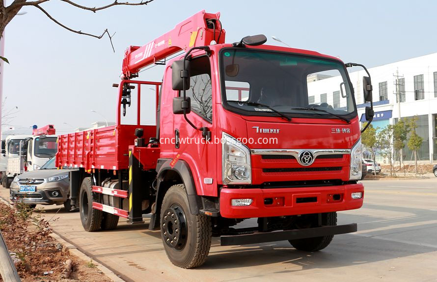 rear mounted crane truck