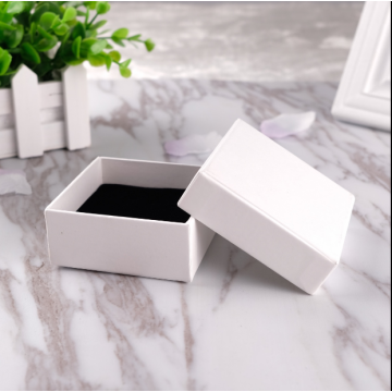 Custom white lid and bottom boxes for jewellry