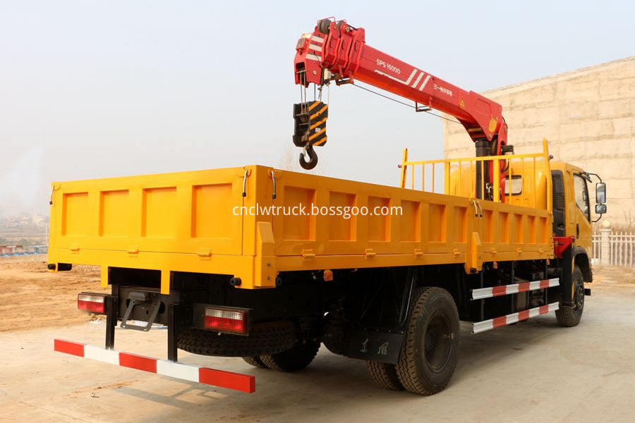 truck cargo with loader crane 3