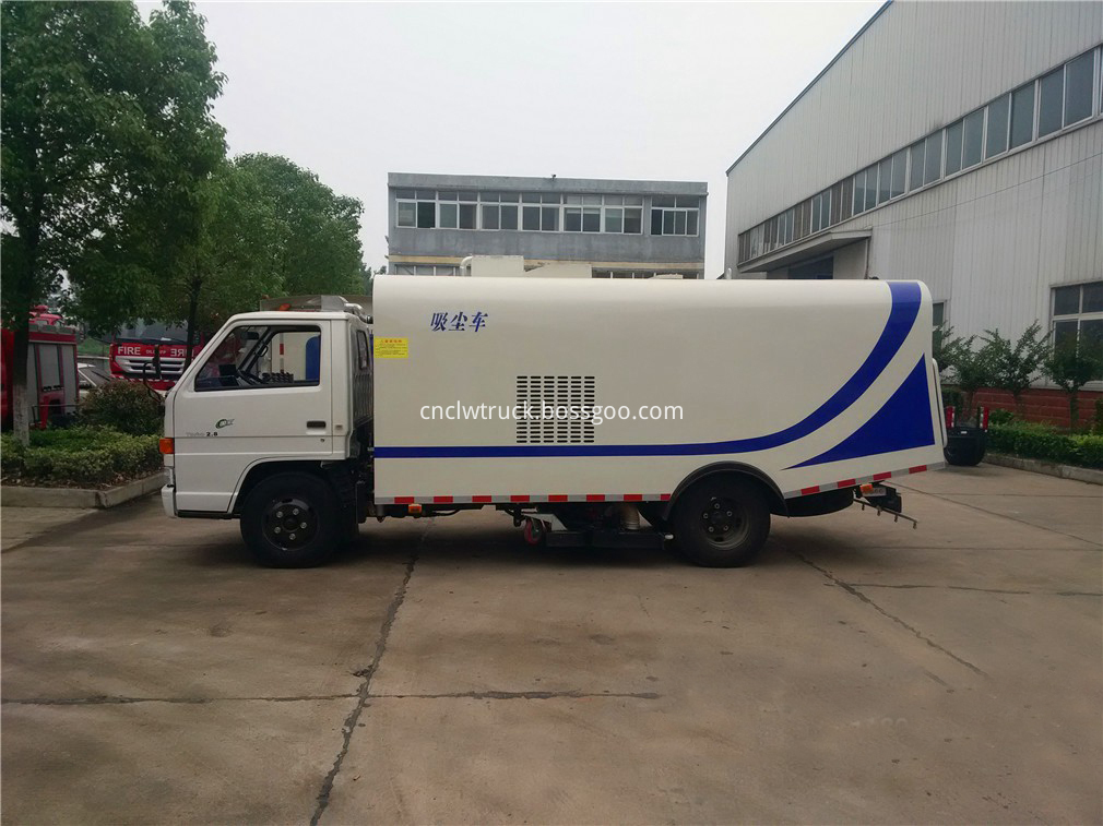 sweeper truck in china 4