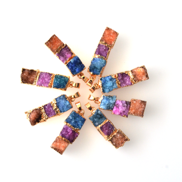 Natural Semi Precious Gemstone Gilding Three Color Crystal Cluster Pendnat