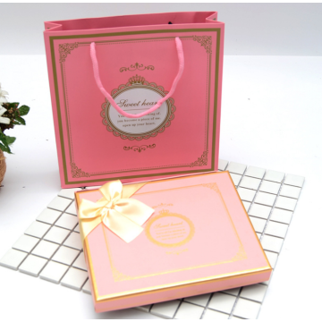 Chocolate gift box with paper divider