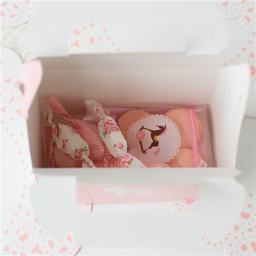 Pink bulk cupcake boxes for 2 with inserts