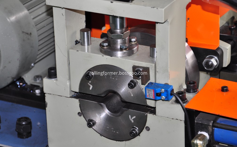   tube end deburring machine