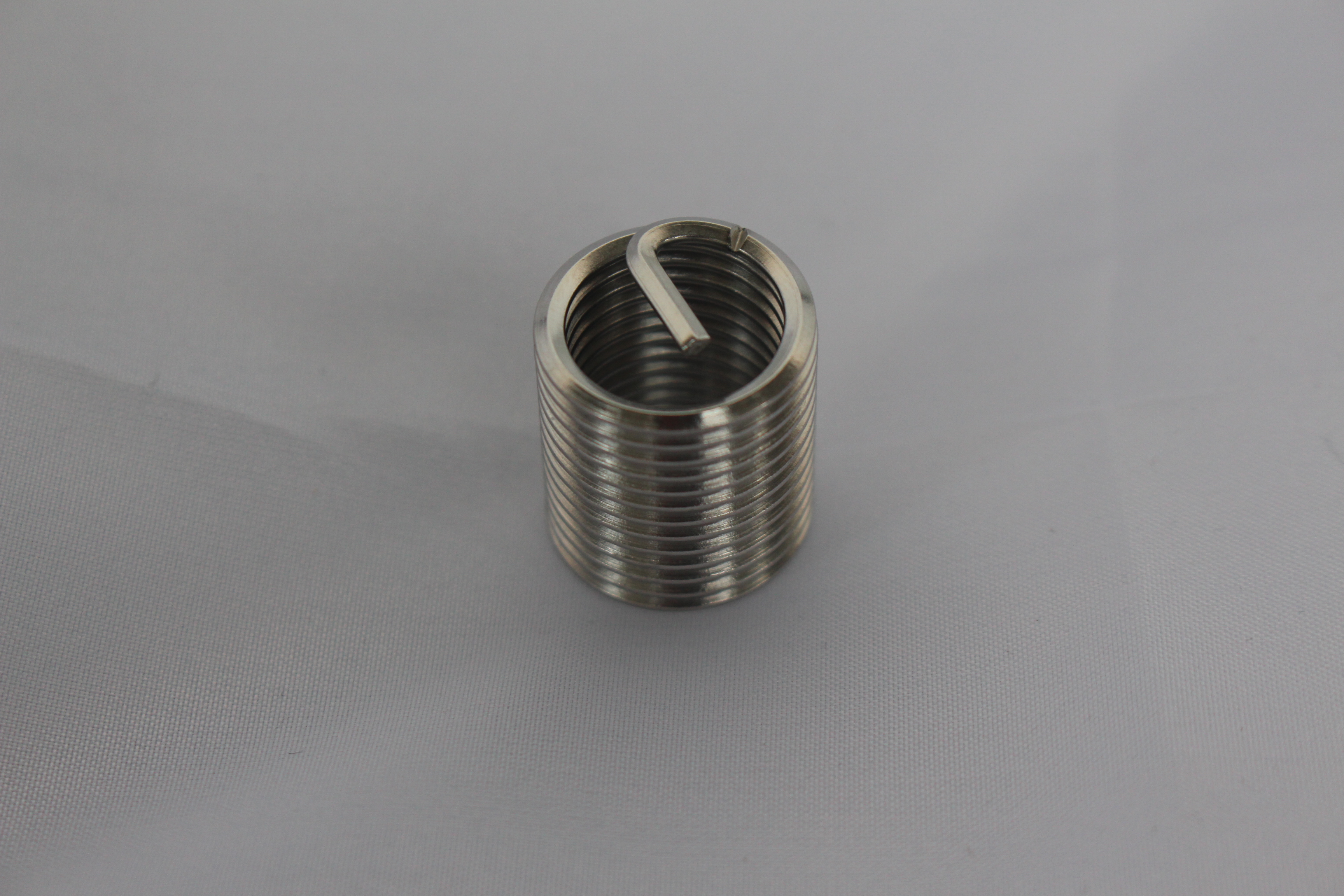 Metric Thread Inserts for Metal