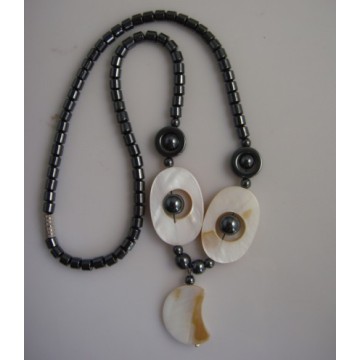 Hematite pearl Shell Necklace