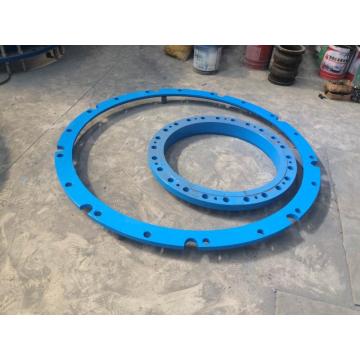 Pipe flange adaptor notched
