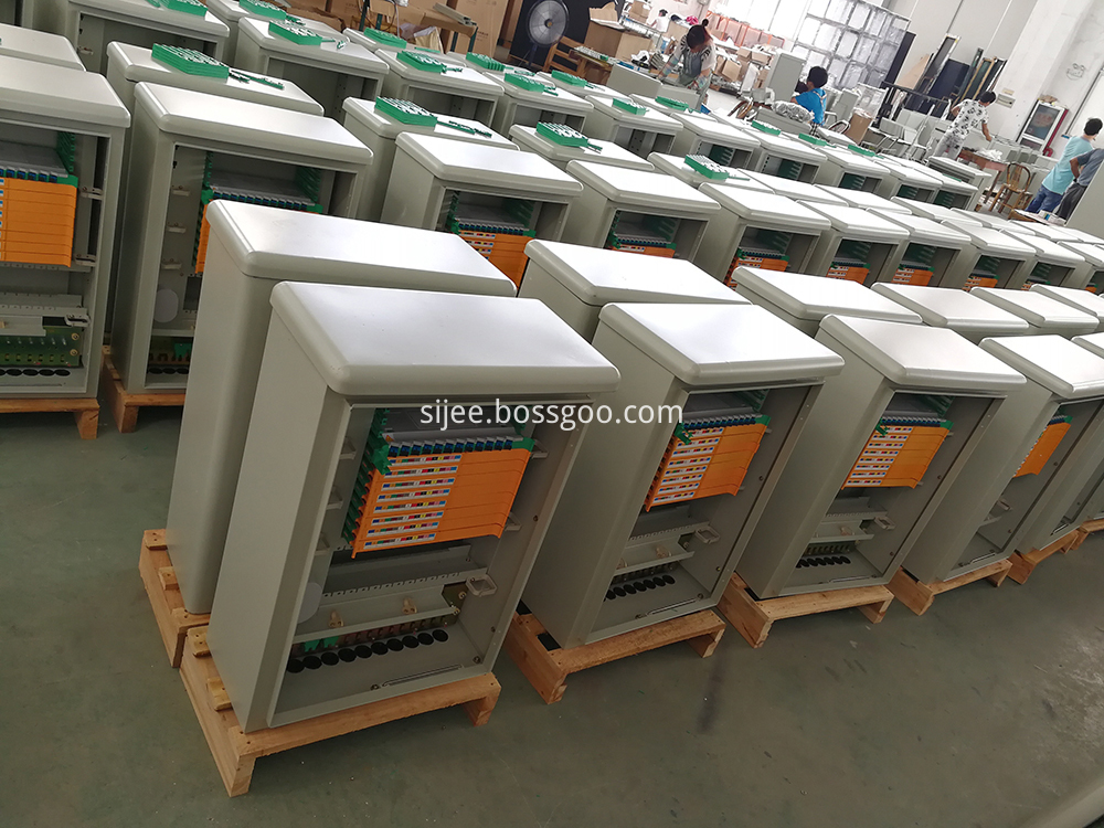 Fiber Optic Distribution Cabinet