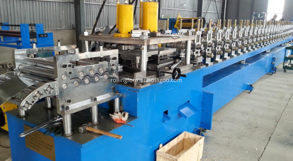 Elevator hollow guide rail roll forming machine (20)