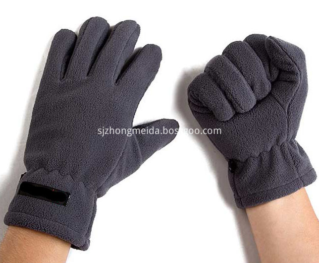 Fleece Gloves 2